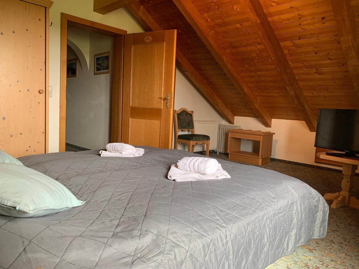 Gasthof Sonnenheim Saaldorf Esterno foto
