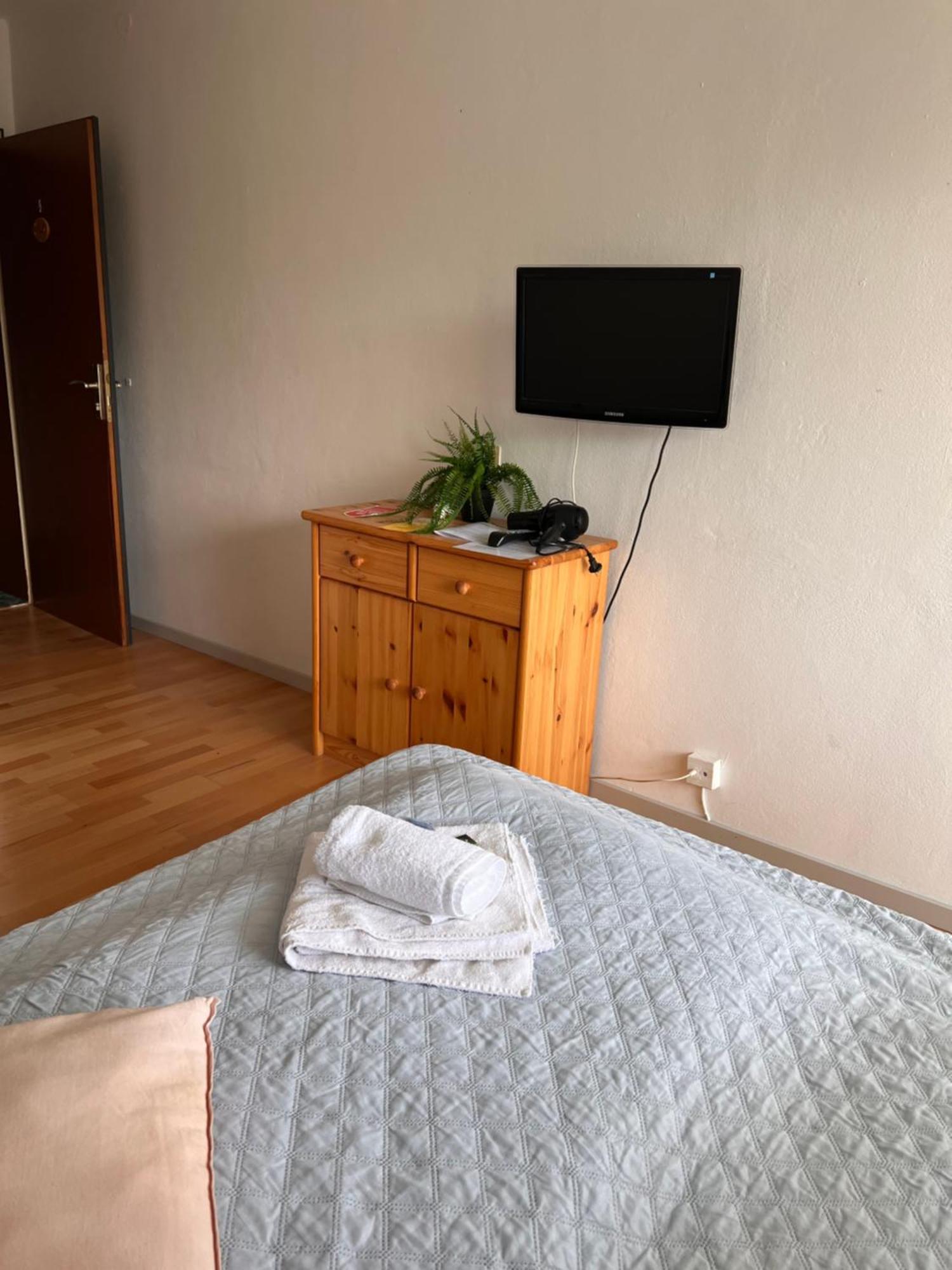 Gasthof Sonnenheim Saaldorf Esterno foto
